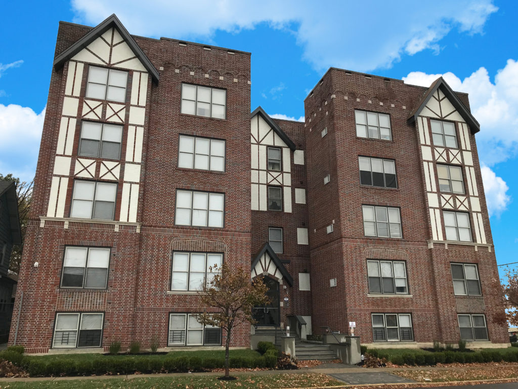 Roselle apartment building fetches 5.3 million, Kislak says Real
