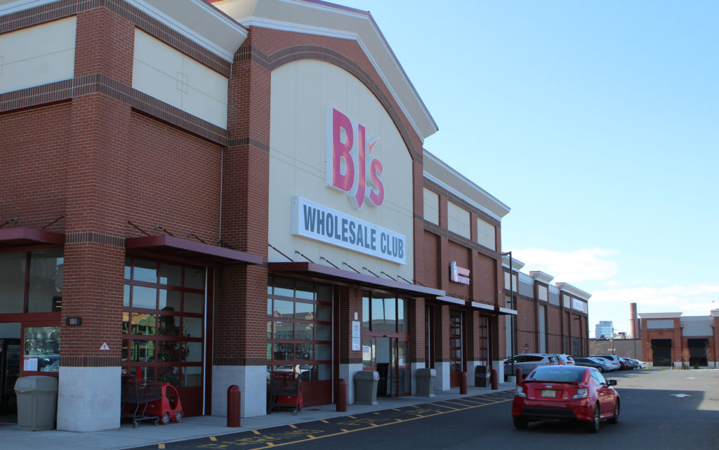 LMC named managing agent for newly sold Hudson County shopping center