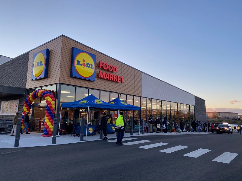 Developers, local officials new Lidl supermarket to Bayonne